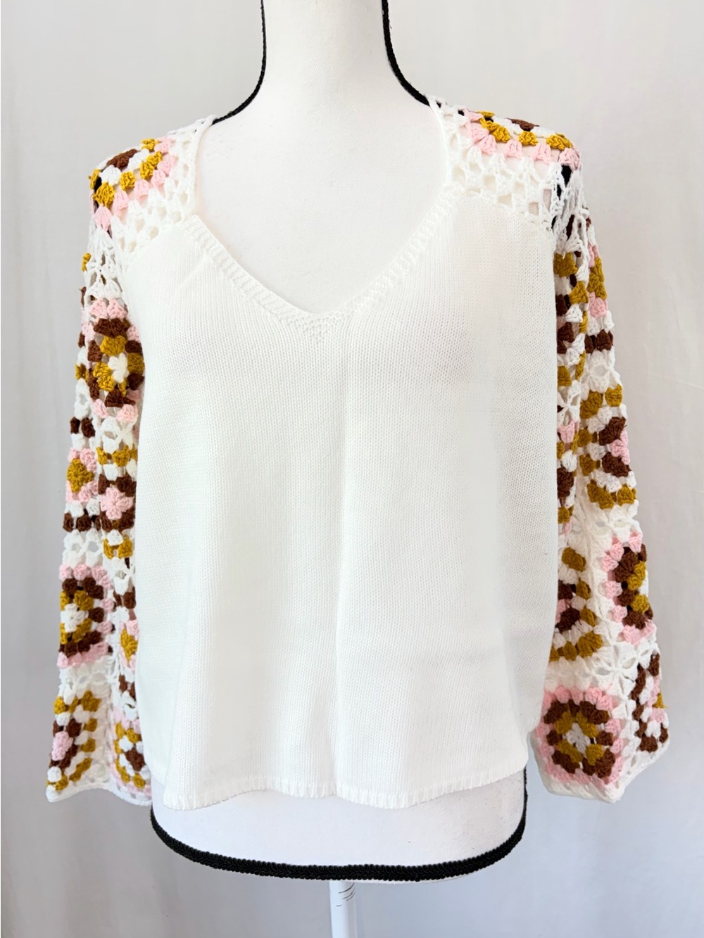 Pink Lily Cream V-neck Crocheted Lightweight Sweater Small Pink Yellow Bohemian